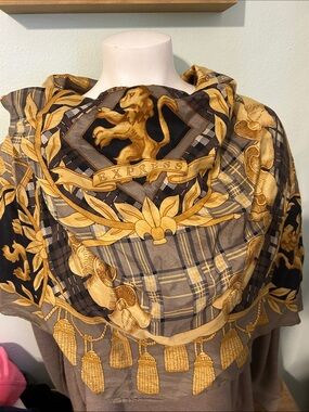 Express Gold Lion, tassels and Black Crest Silky baroque Decorative Scarf